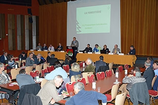 Assembl�e g�n�rale de La Foresti�re: La for�t a-t-elle la place qu�elle m�rite ? Savigny, novembre 2017 - Dany Schaer, journaliste photographe