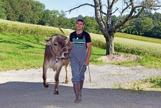 Cristiano et Bambi une histoire de c�ur � Ferme de Beauregard, Moudon, juillet 2018 - Reportage de Dany Schaer, journaliste photographe