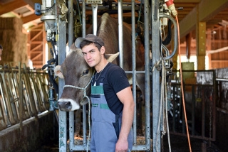 Cristiano et Bambi une histoire de c�ur � Ferme de Beauregard, Moudon, juillet 2018 - Reportage de Dany Schaer, journaliste photographe