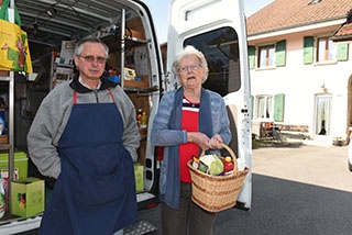 L�Epicerie du village a ferm� ses jolis volets verts - Fran�oise et Roger Grossenbacher, Chapelle-sur-Moudon - Journal de Moudon et Echo du Gros-de-Vaud, vendredi 11 janvier 2019
