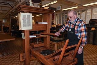 Atelier-Muse Encre & Plomb: pour que lesprit et lme des typographes demeurent. Chavannes-prs-Renens, fvrier 2019. Reportage de Dany Schaer, journaliste photographe