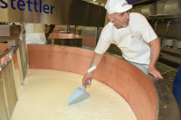 La nouvelle fromagerie remplit ses cuves - Saint-Cierges, mai 2020 (cliquer ICI)