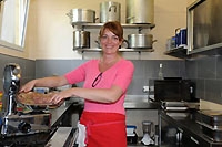 Nathalie S�chaud, les bons petits plats des �coliers. Plateau du Jorat, juillet 2013 (Cliquer ICI)